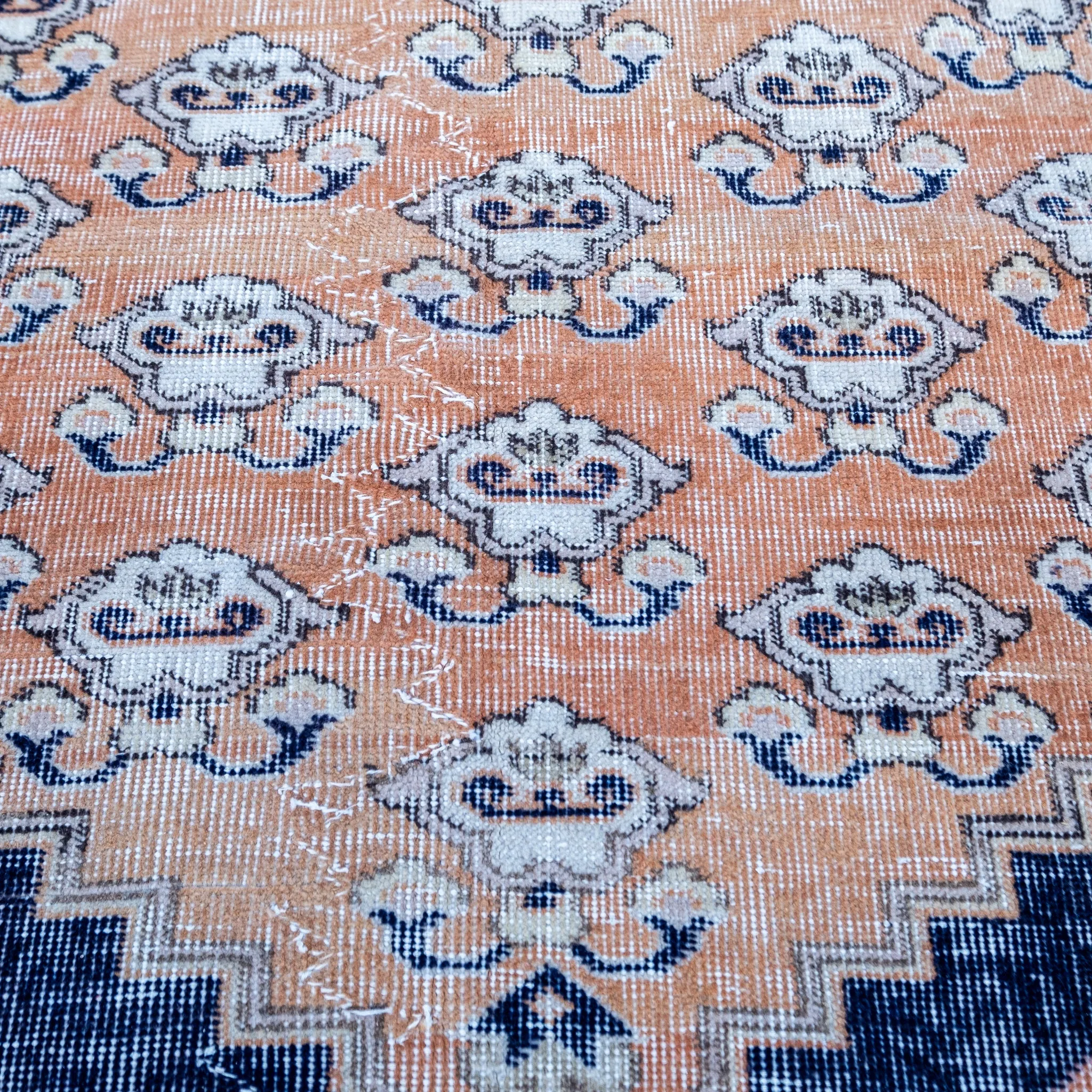 3275 Handwoven Vintage Rug 4'11x8'4