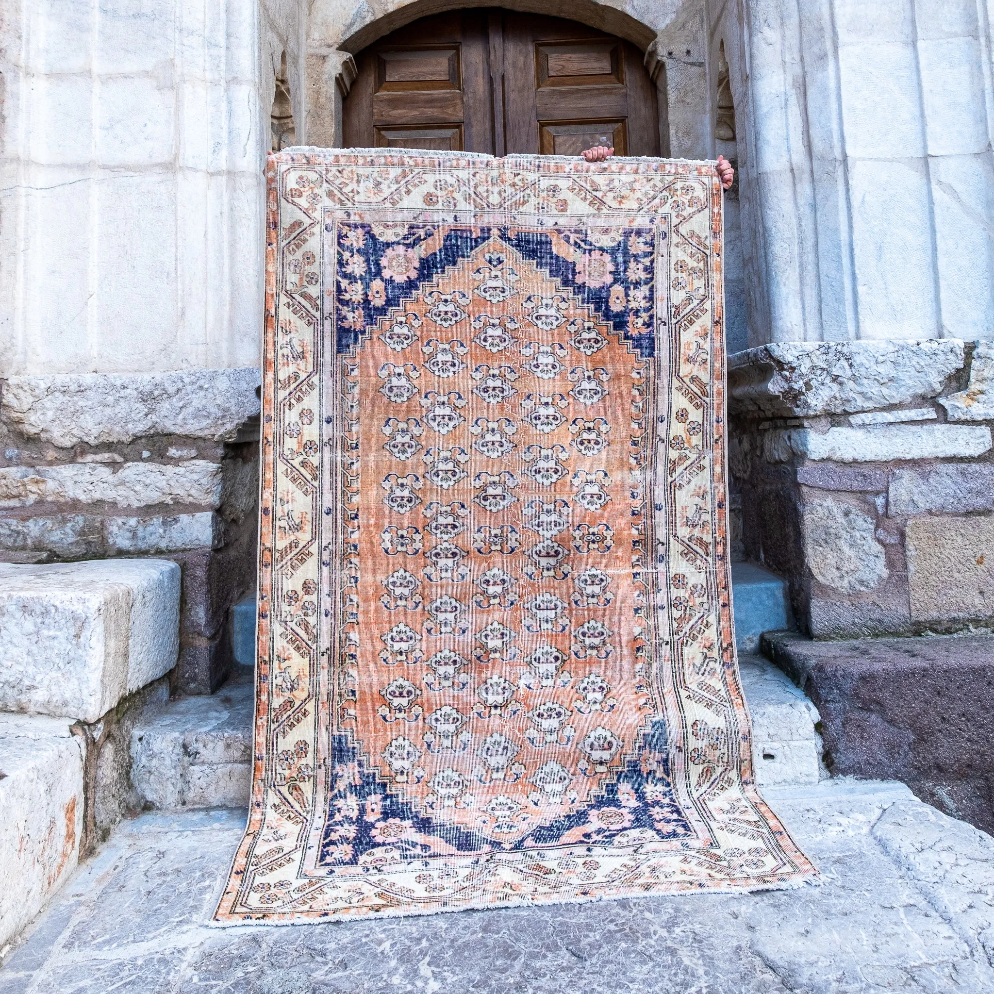 3275 Handwoven Vintage Rug 4'11x8'4