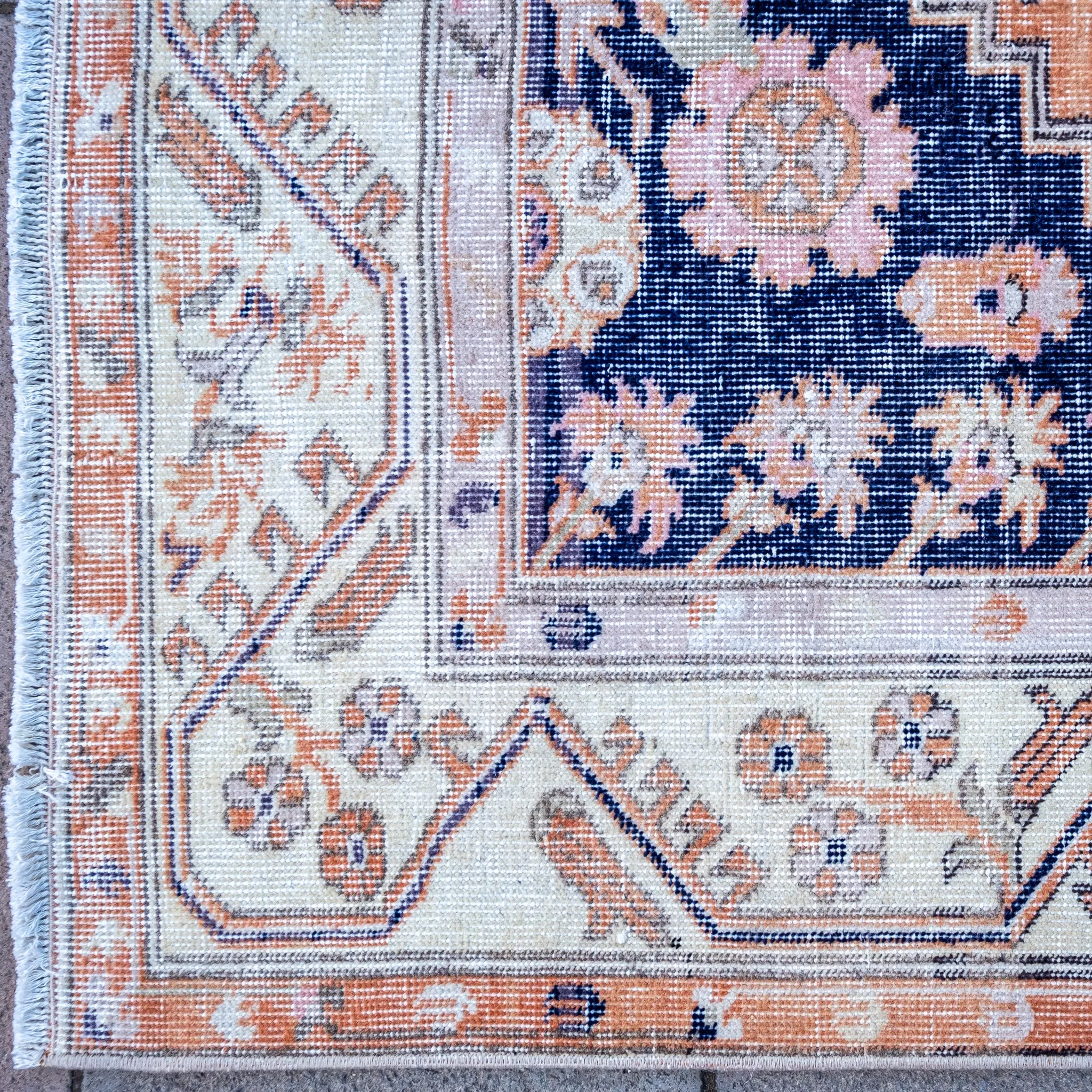 3275 Handwoven Vintage Rug 4'11x8'4