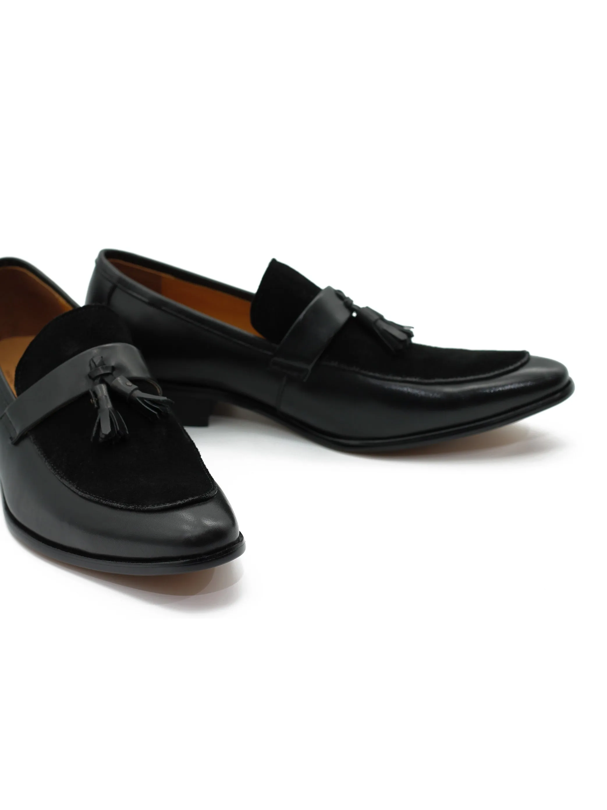 BLACK LEAHER & SUEDE TASSEL LOAFER