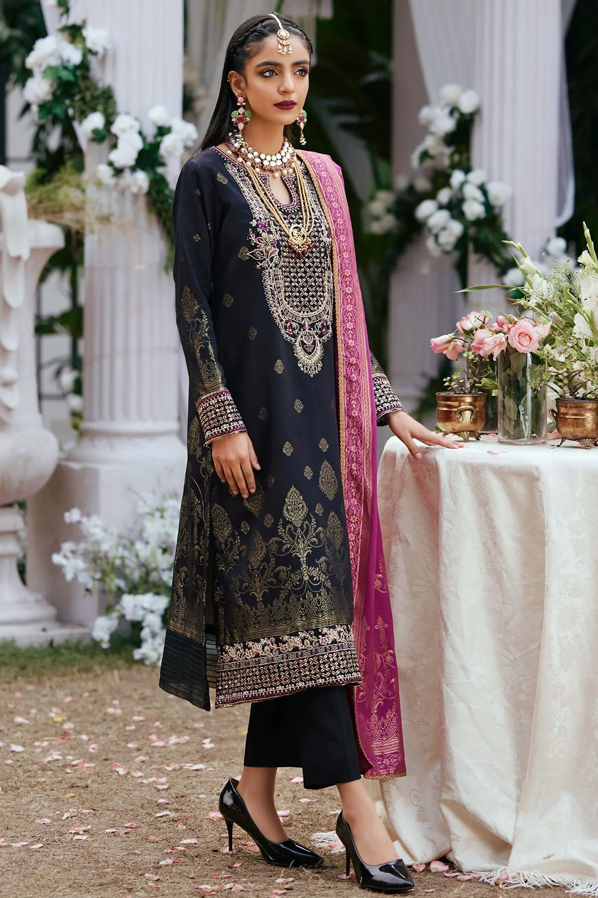 Elegant Embellished Black Kameez Trousers Pakistani Eid Dress
