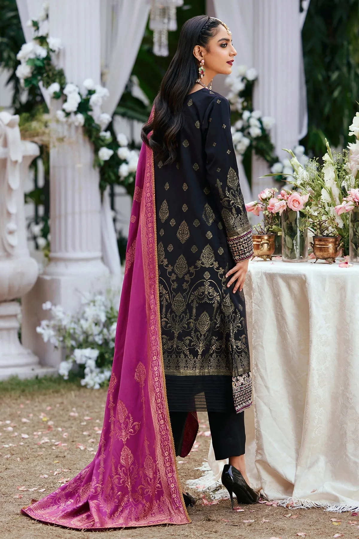 Elegant Embellished Black Kameez Trousers Pakistani Eid Dress