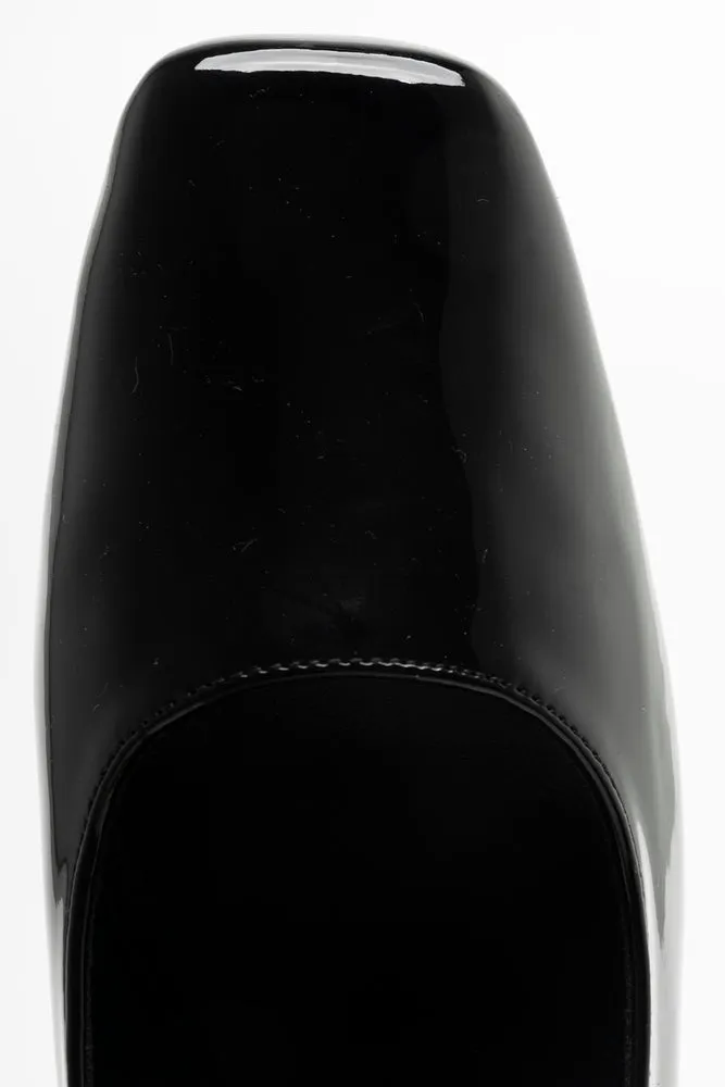Heel Black