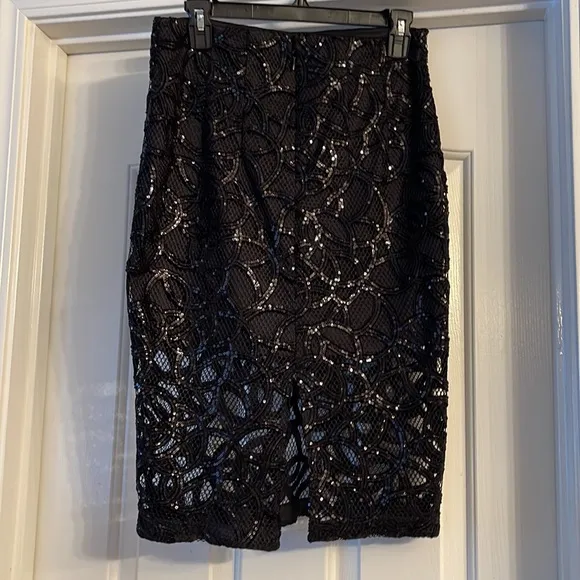 NWT Express skirt size 4