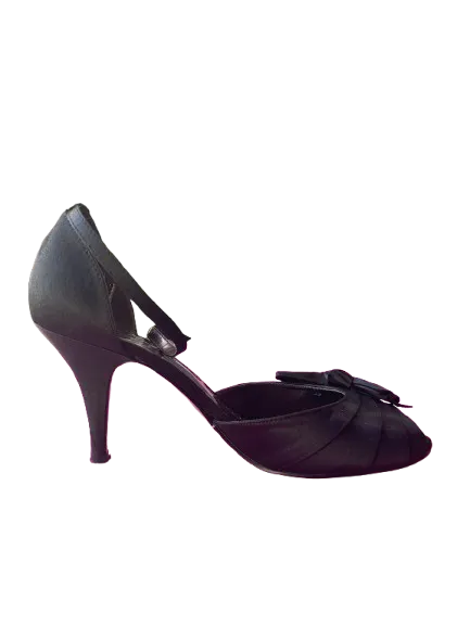 Roberto Vianni Black Heels With Bow Accent