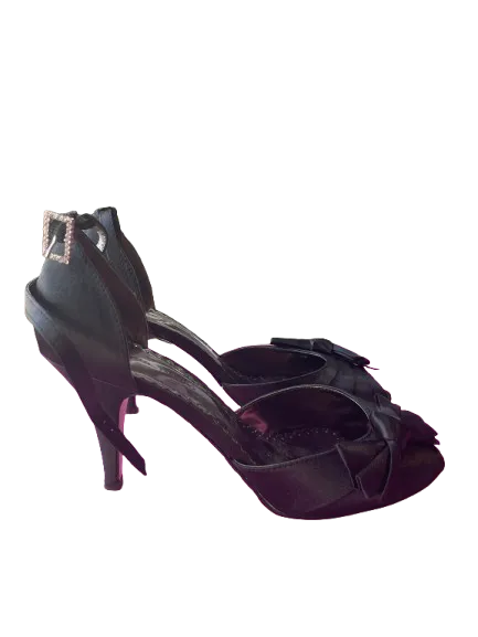 Roberto Vianni Black Heels With Bow Accent
