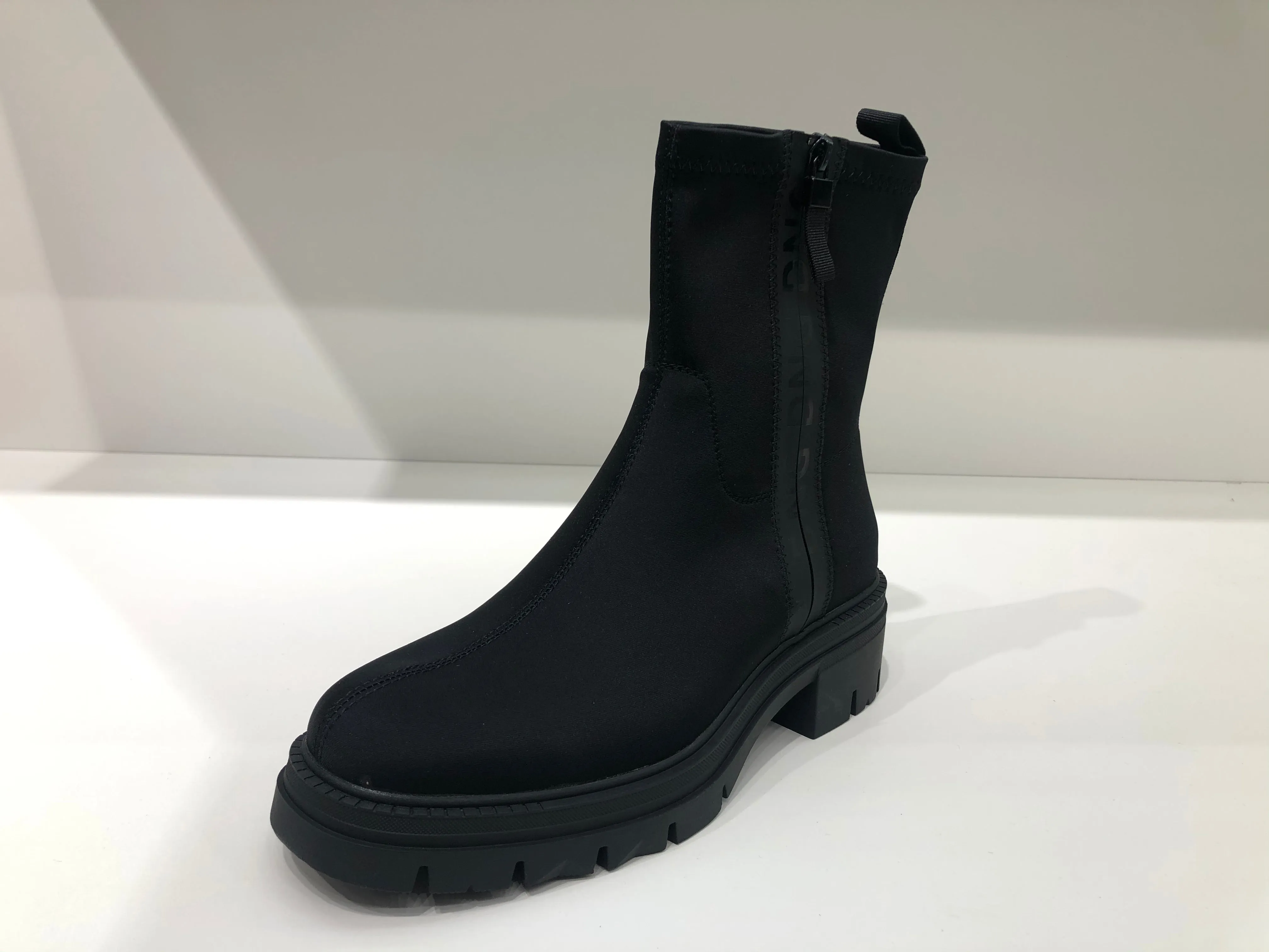 TEMPO BLACK
