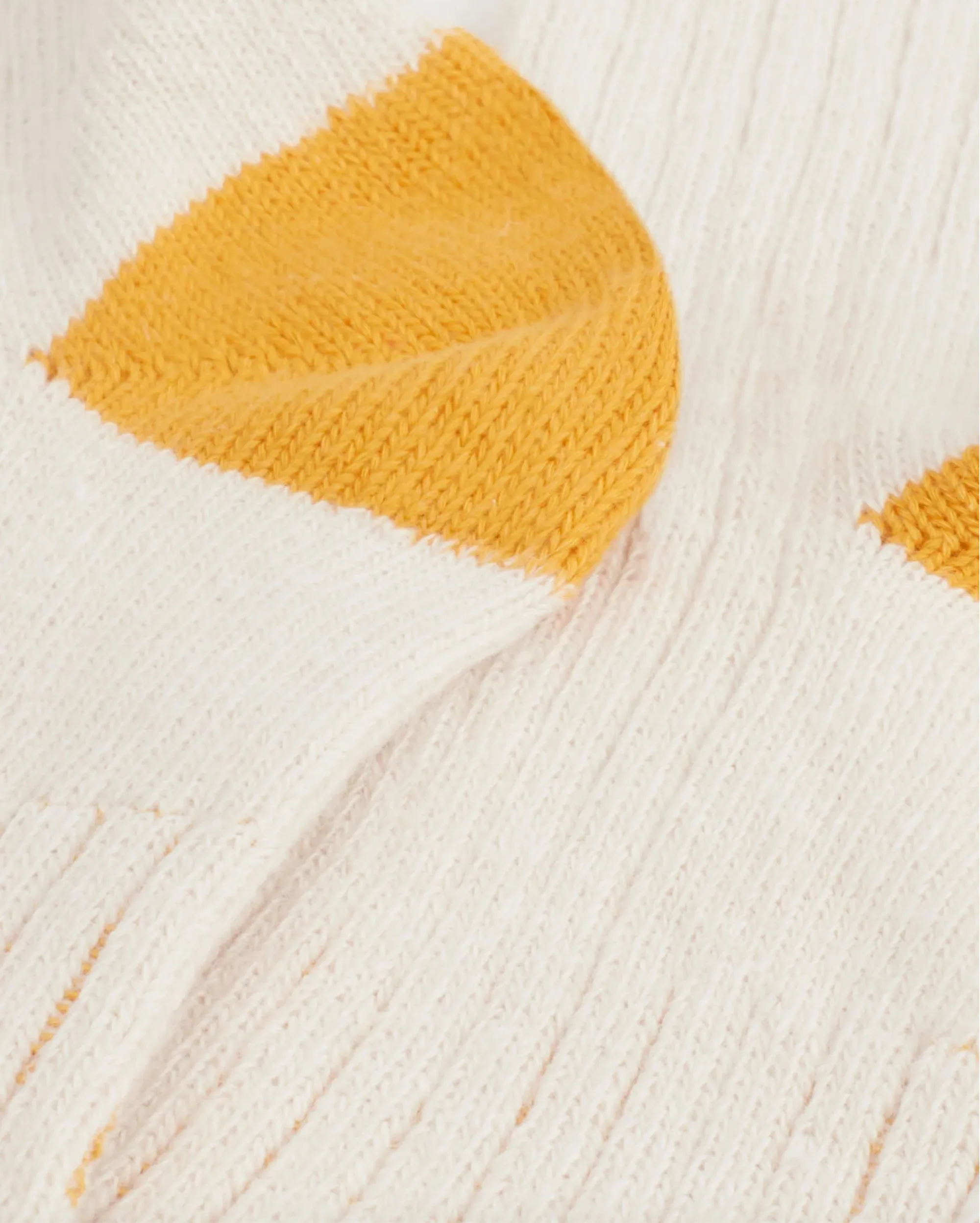 THINKING MU Yellow Hemp Peu Socks