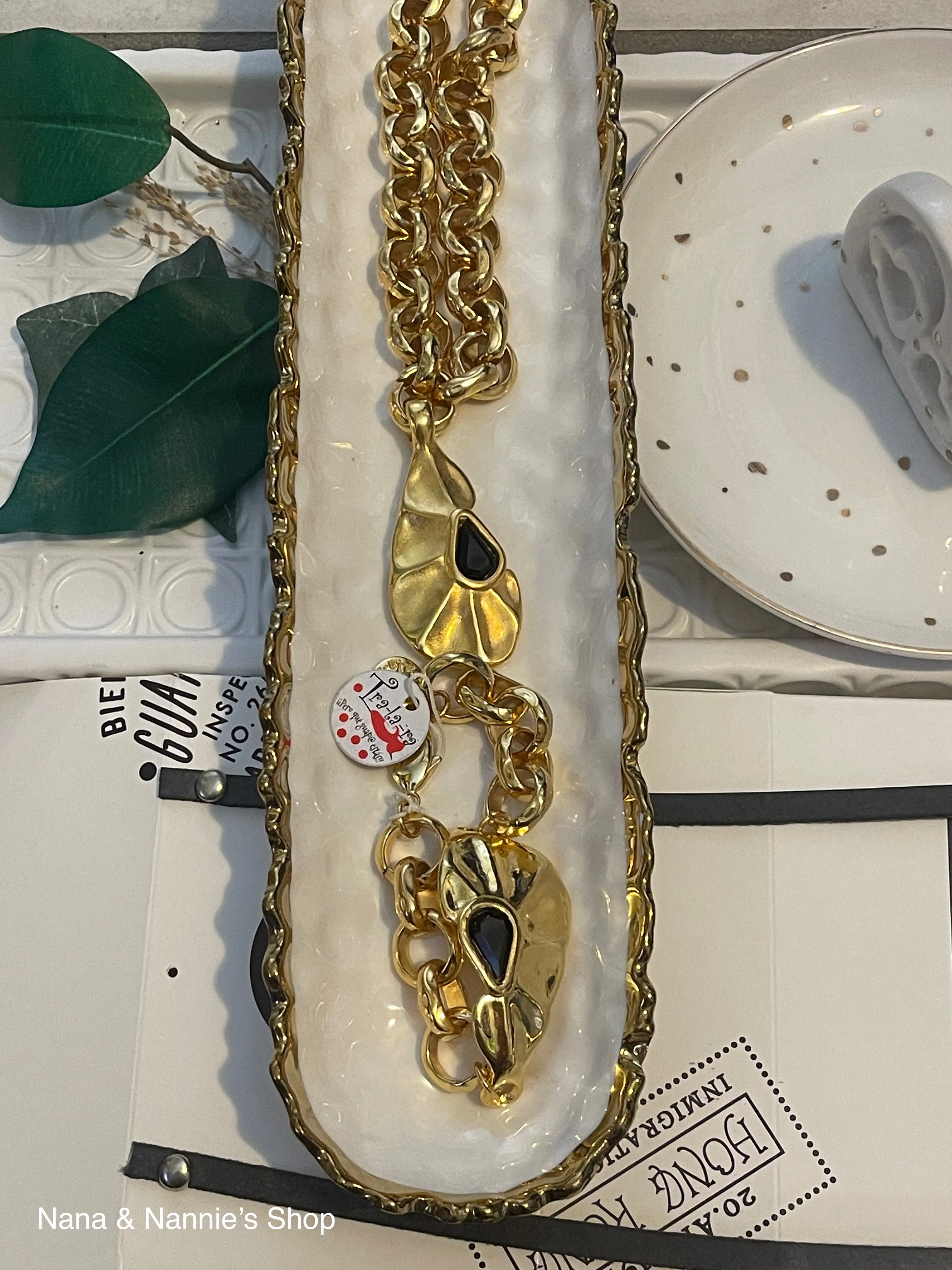 Tra-la-ra necklace