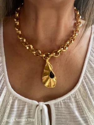 Tra-la-ra necklace