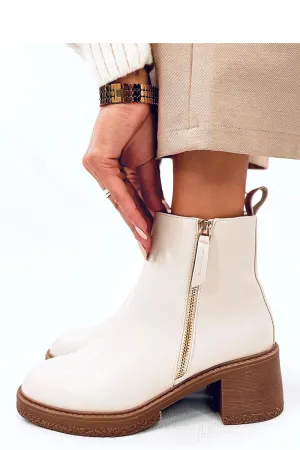 Trendy leather Boots